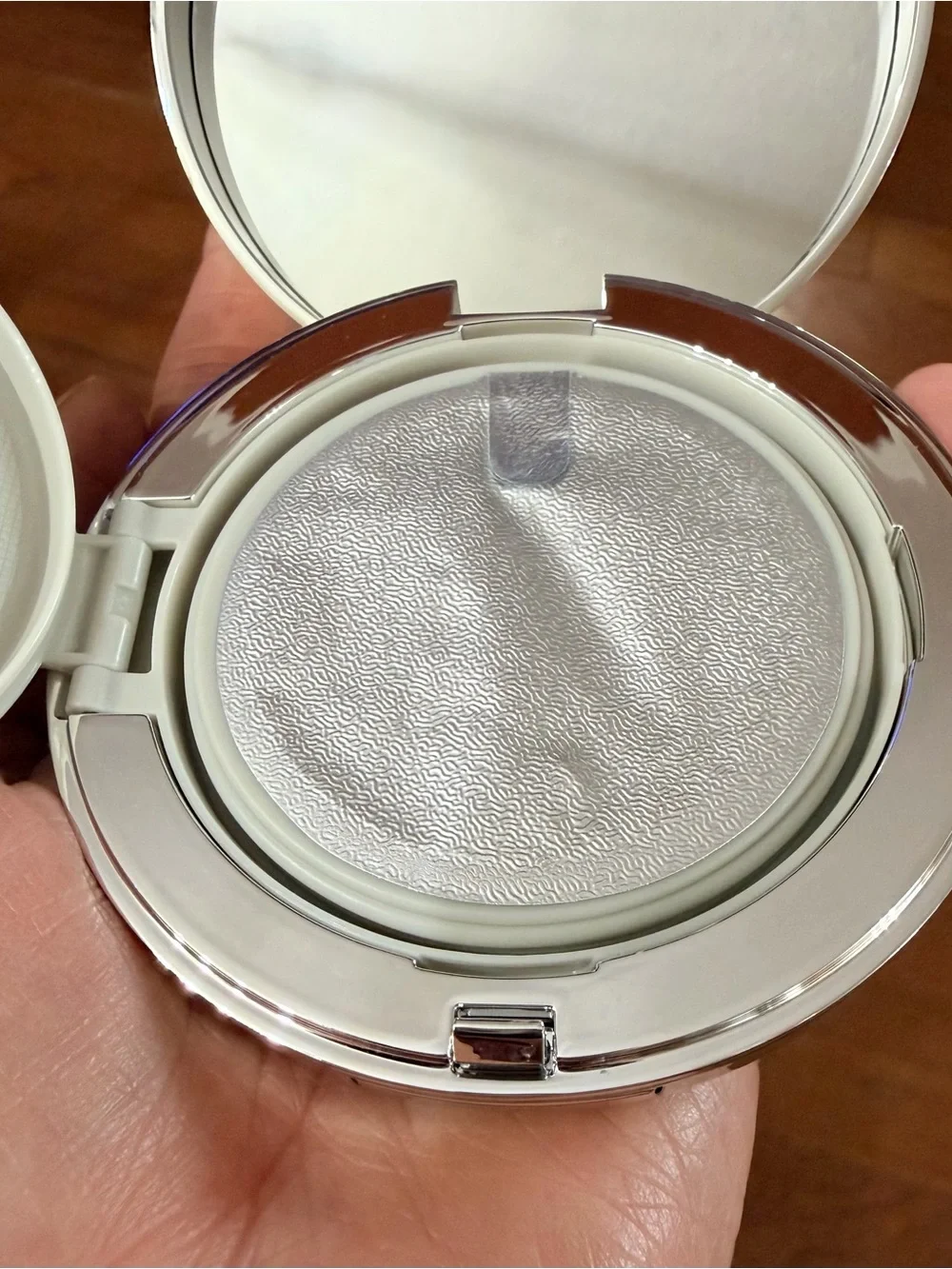 Chantecaille Future Skin Cushion Foundation- Aura